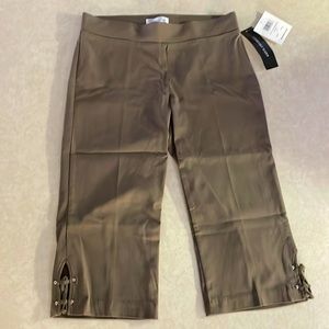 89th +Madison dressy pull on capris